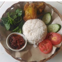 Ayam Goreng ( Paha)   Nasi