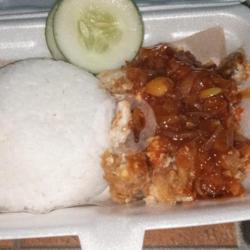 Ayam Geprek Saus Bawang Bombay   Nasi