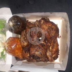 Nasi Jeroan Bebek Bumbu Hitam