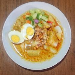 Lontong Kari Telor