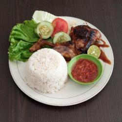 Ayam Bakar/goreng Bude Komplit