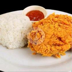 Nasi Ayam Krispy   Tahu   Tempe   Lalapan