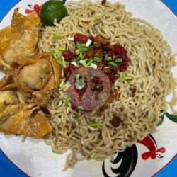 Mie Pangsit Goreng