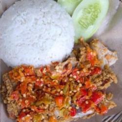 Ayam Geprek Pedas Mantab