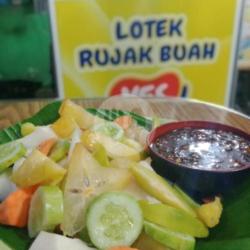 Rujak Buah Uleg