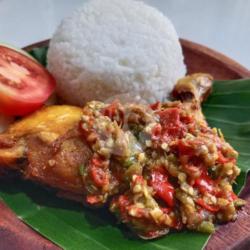 Paket Ayam Penyet Pedas