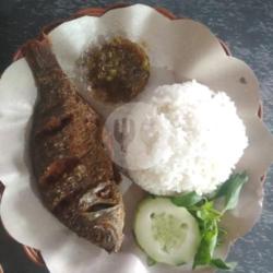 Nasi Lalapan Mujaer