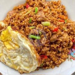 Nasi Goreng Kulit Ayam Crispi