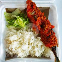 Nasi Ikan Malalugis Goreng Saus   Sayur