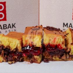 Martabak Strawberry Cokelat