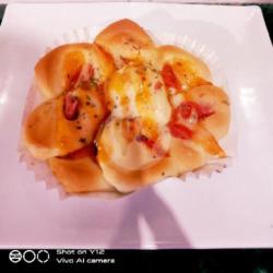 Roti Sosis Mawar