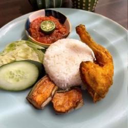 Nasi Ayam (chicken) Lalapan By Nekmie