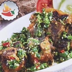 Buntut Goreng Cabe Ijo (deep Fried Oxtail Green Chilli)