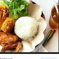 Nasi Ayam Goreng Dada (free Es Teh)