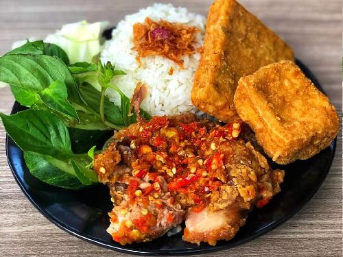 Ayam Geprek Dan Nasi Goreng Rr99, Siliwangi Raya