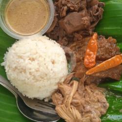 Nasi Gudeg Krecek Suwir