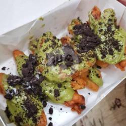 Pisang Special Glaze Matcha Oreo