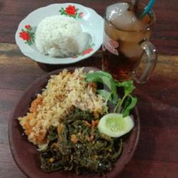 Ayam Geprek Kremes   Nasi