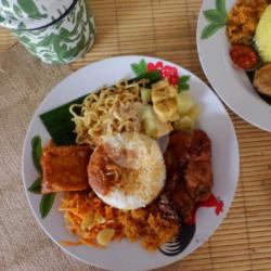 Nasi Campur Ayam