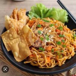 Bakmie Goreng Pangsit