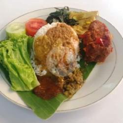 Nasi Daging Rendang