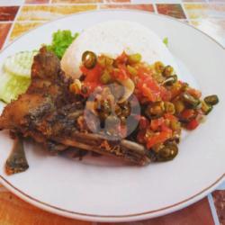 Nasi Bebek Gepuk Empuk