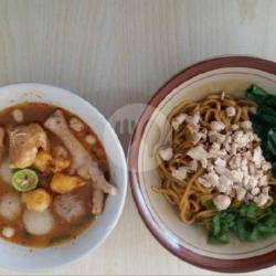 Mie Yamin Pisah Kuah (komplit)