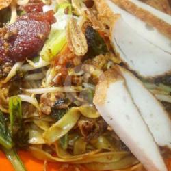 Mie Lebar Goreng Babi