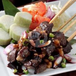 Sate Kambing Plus Lontong(gratis Teh Manis Panas/dingin)