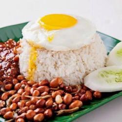 Nasi Lemak Telur Mata