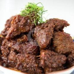 Nasi Rendang Gratis Esteh Manis