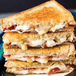 Emmentaler Grilled Cheese Sandwich Sultan