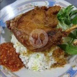 Sambelan Bebek Goreng Hot Nasi