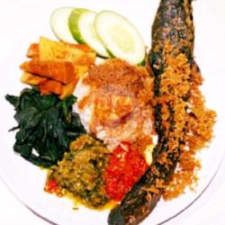 Nasi Padang Ikan Lele Goreng