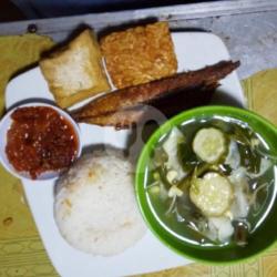 Nasi Sayur Asam   Tongkol / Telur