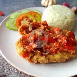 Sego Ayam Geprek Sambal Merah Plus Nasi