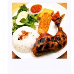 Paket Buka Puasa Paha Bakar