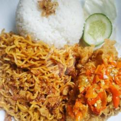 Indomie   Nasi   Ayam Geprek