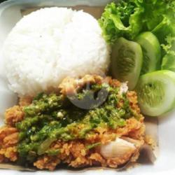 Ayam Geprek Sambal Hijau   Nasi   Ice Lemon Tea