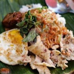 Nasi Pecel Telur Dadar