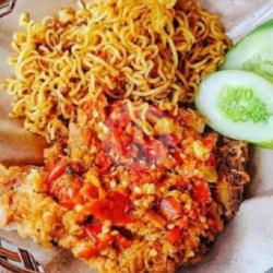 Ayam Geprek   Mie Goreng