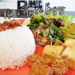 Nasi Ayam Bejeg