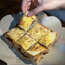 Roti Panggang Kacang