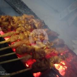 Sate Ayam Campur   Lontong