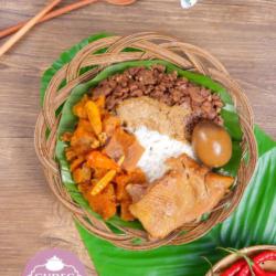 Nasi Gudeg Krecek Telur Paha Atas