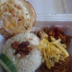 Nasi Uduk Telor Ceplok