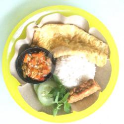 Nasi Telur Dadar Plus Tempe Sambal Bledek