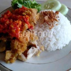 Paket Duo Ayam Geprek   Nasi   Tempe