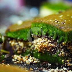 Martabak Pandan Mesis Kacang