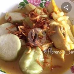 Lontong Sayur Ayam Goreng